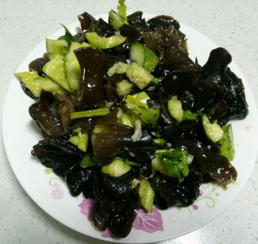 老醋木耳黄瓜.JPG