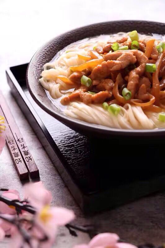 素肉丝榨菜面