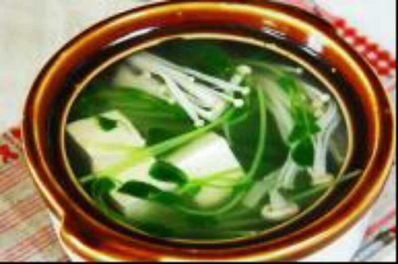金针菇豆腐汤